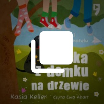 Paka z domku na drzewie